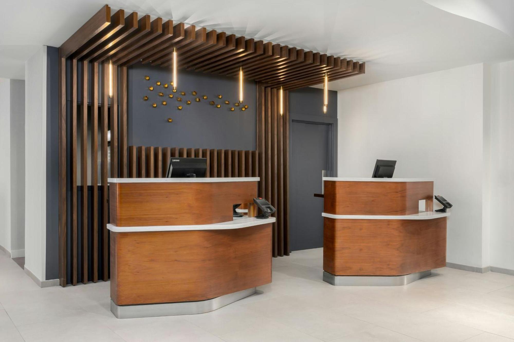 Courtyard By Marriott Chattanooga Downtown Exterior foto
